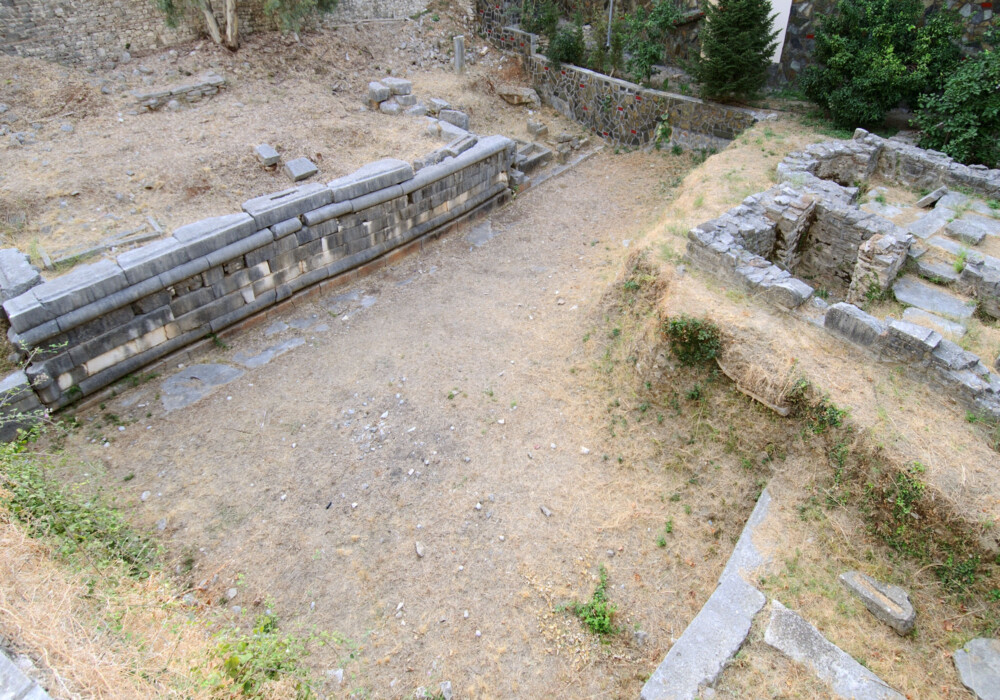 Το Πολυάνδριο