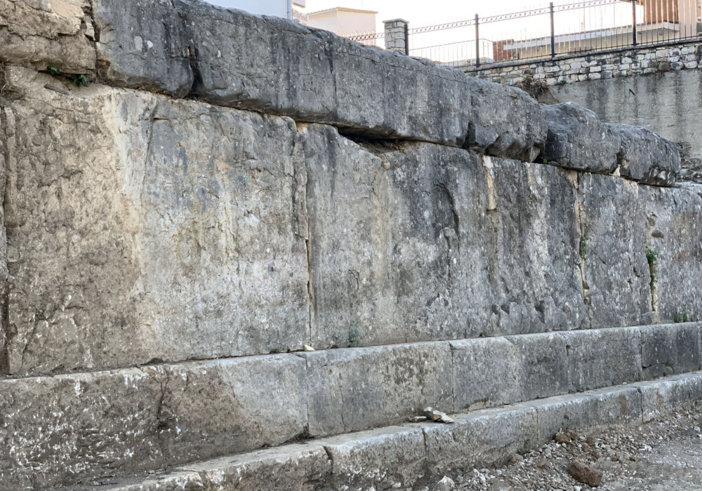 Τμήμα της επιβλητικής οχύρωσης (θέση 1ε)